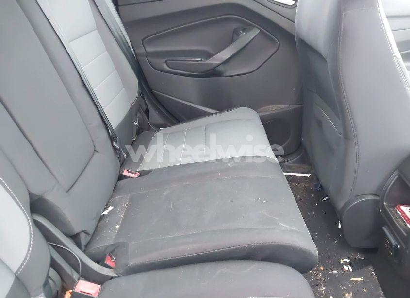 Photo 8 of 2016 Ford Escape SE (VIN 1FMCU9GX9GUB91960)