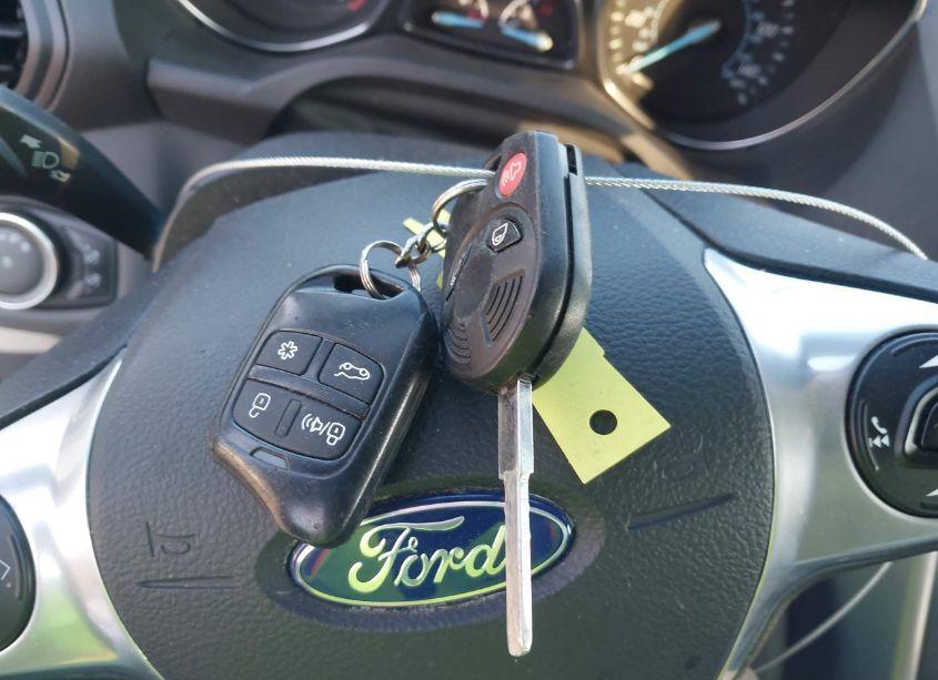 Photo 11 of 2016 Ford Escape SE (VIN 1FMCU9GX9GUB92042)