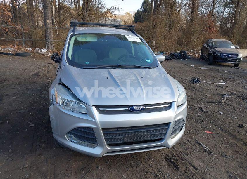 Photo 12 of 2016 Ford Escape SE (VIN 1FMCU9GX9GUC17103)