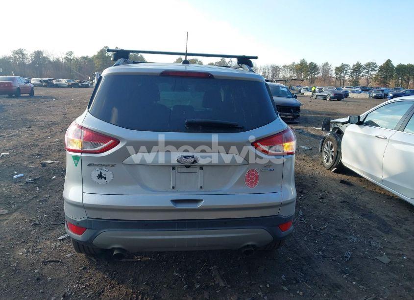 Photo 16 of 2016 Ford Escape SE (VIN 1FMCU9GX9GUC17103)