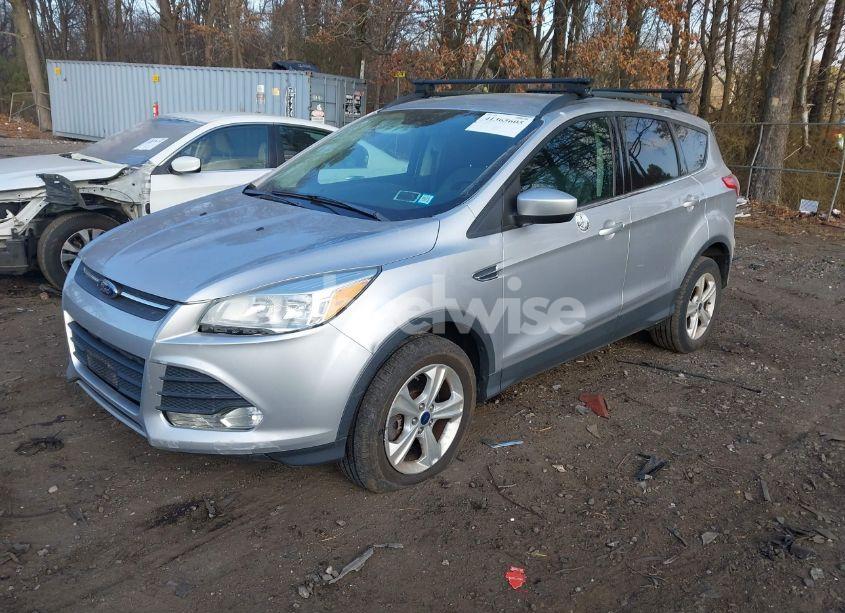 Photo 2 of 2016 Ford Escape SE (VIN 1FMCU9GX9GUC17103)