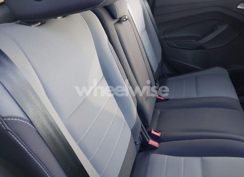 Photo 8 of 2016 Ford Escape SE (VIN 1FMCU9GX9GUC17103)