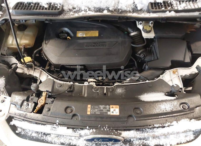 Photo 10 of 2016 Ford Escape SE (VIN 1FMCU9GX9GUC29588)