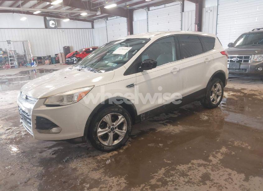 Photo 2 of 2016 Ford Escape SE (VIN 1FMCU9GX9GUC29588)