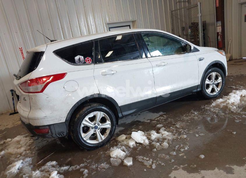 Photo 4 of 2016 Ford Escape SE (VIN 1FMCU9GX9GUC29588)