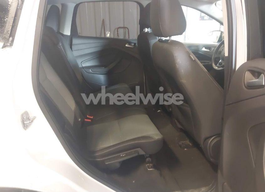 Photo 8 of 2016 Ford Escape SE (VIN 1FMCU9GX9GUC29588)