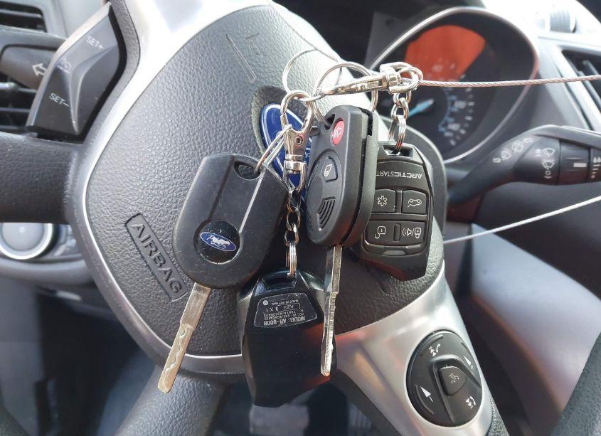 Photo 11 of 2016 Ford Escape SE (VIN 1FMCU9GX9GUC42230)