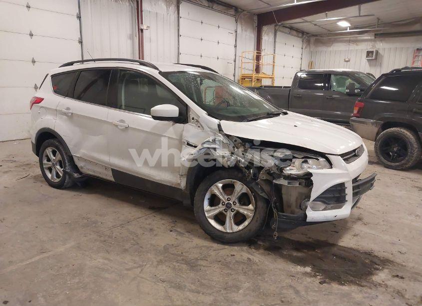 2016 Ford Escape SE (VIN 1FMCU9GX9GUC69153) main photo
