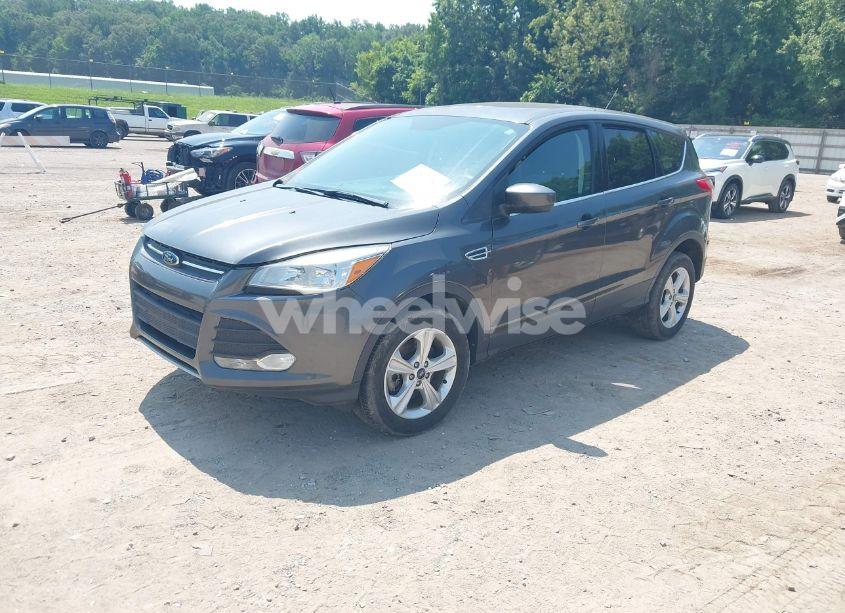 Photo 2 of 2016 Ford Escape SE (VIN 1FMCU9GX9GUC73400)
