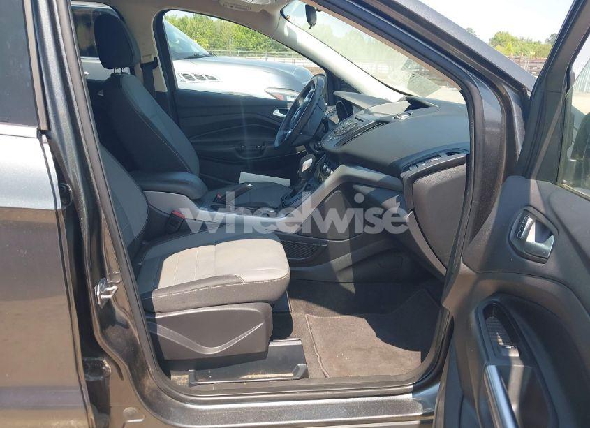 Photo 5 of 2016 Ford Escape SE (VIN 1FMCU9GX9GUC73400)