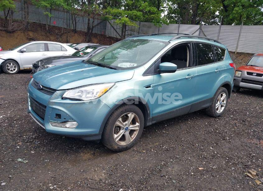 Photo 2 of 2013 Ford Escape SE (VIN 1FMCU9GXXDUC07157)