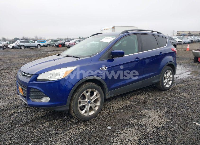 Photo 2 of 2013 Ford Escape SE (VIN 1FMCU9GXXDUD10806)