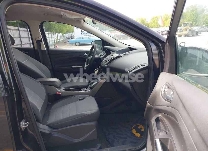 Photo 5 of 2013 Ford Escape SE (VIN 1FMCU9GXXDUD58418)