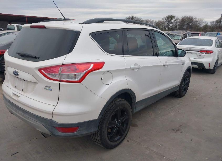 Photo 4 of 2014 Ford Escape SE (VIN 1FMCU9GXXEUB43557)