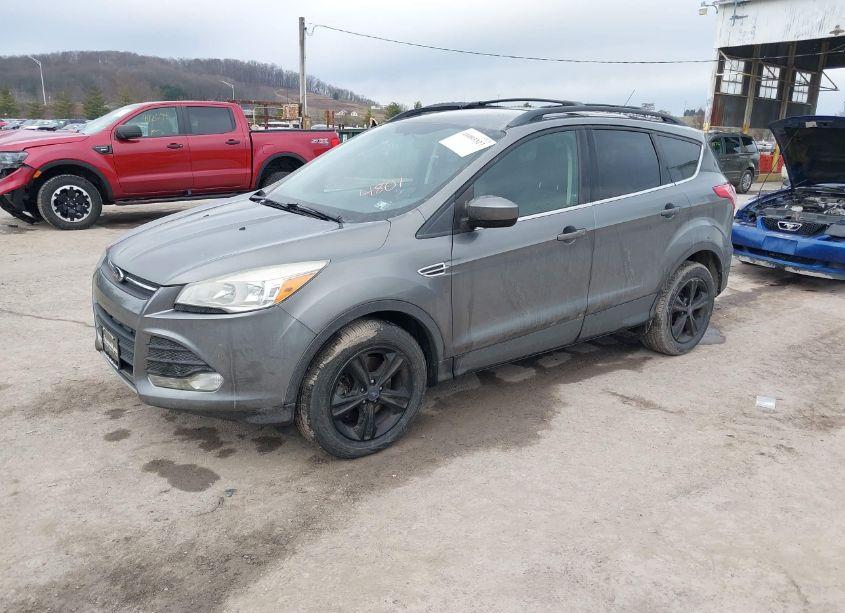 Photo 2 of 2014 Ford Escape SE (VIN 1FMCU9GXXEUE44801)