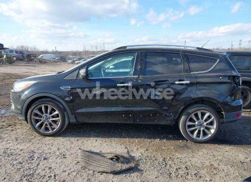 Photo 13 of 2015 Ford Escape SE (VIN 1FMCU9GXXFUA36073)