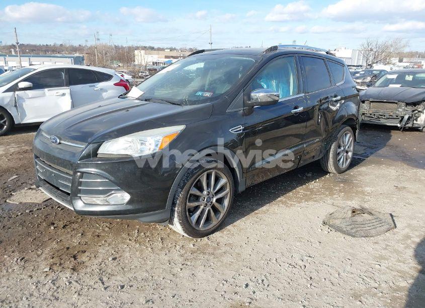 Photo 2 of 2015 Ford Escape SE (VIN 1FMCU9GXXFUA36073)