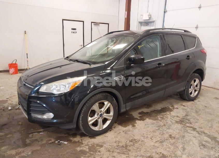 Photo 2 of 2015 Ford Escape SE (VIN 1FMCU9GXXFUA94197)