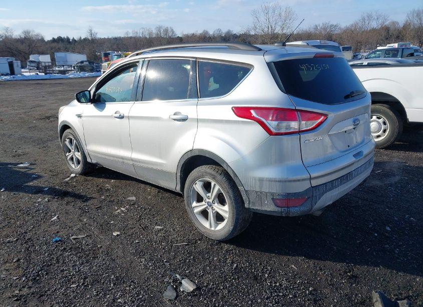Photo 3 of 2015 Ford Escape SE (VIN 1FMCU9GXXFUA97102)