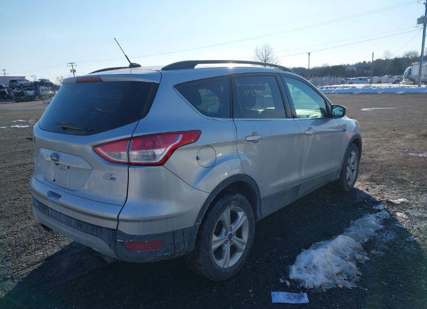 Photo 4 of 2015 Ford Escape SE (VIN 1FMCU9GXXFUA97102)