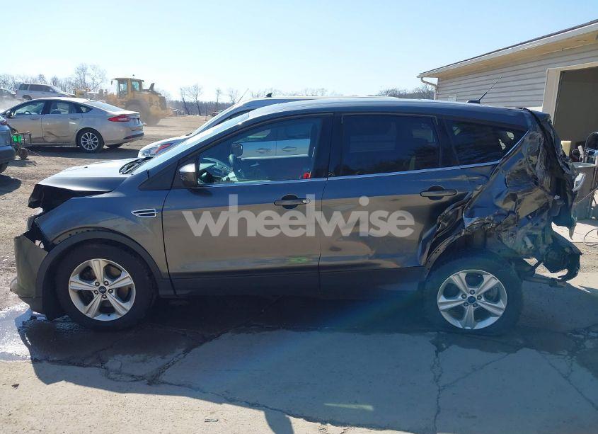 Photo 15 of 2015 Ford Escape SE (VIN 1FMCU9GXXFUB01598)