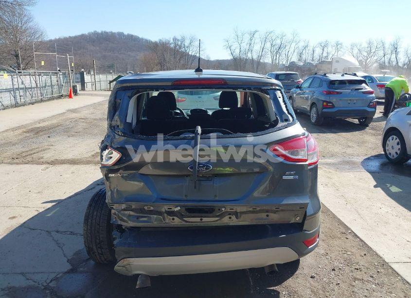 Photo 17 of 2015 Ford Escape SE (VIN 1FMCU9GXXFUB01598)