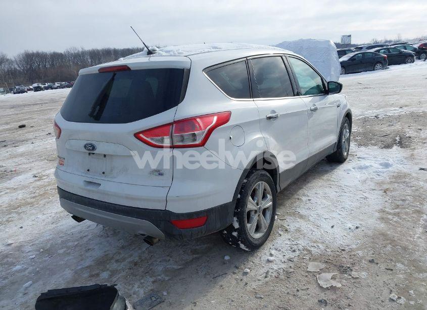 Photo 4 of 2015 Ford Escape SE (VIN 1FMCU9GXXFUB08230)