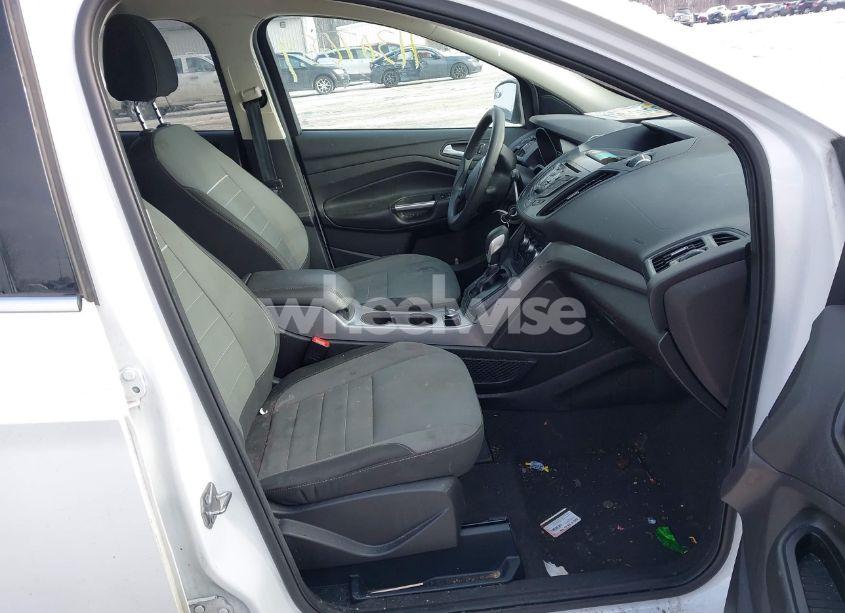 Photo 5 of 2015 Ford Escape SE (VIN 1FMCU9GXXFUB08230)