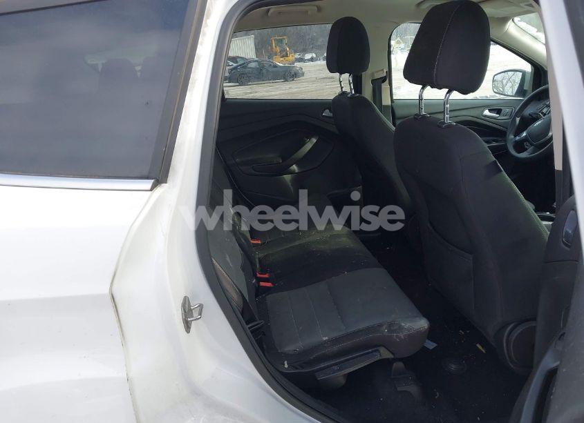 Photo 8 of 2015 Ford Escape SE (VIN 1FMCU9GXXFUB08230)