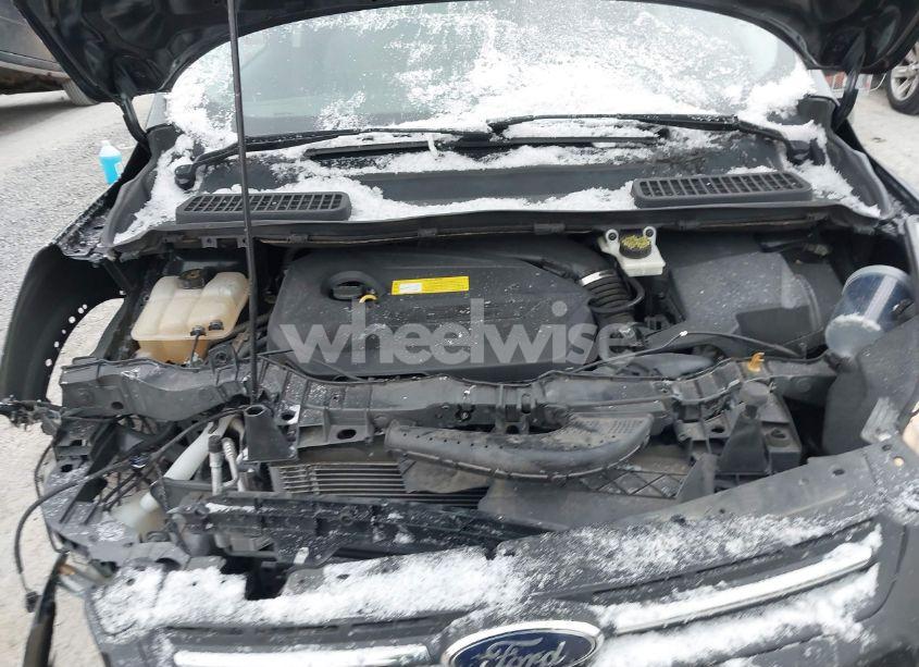 Photo 10 of 2015 Ford Escape SE (VIN 1FMCU9GXXFUB17896)