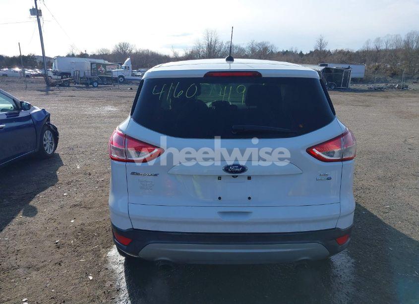 Photo 16 of 2015 Ford Escape SE (VIN 1FMCU9GXXFUB50249)