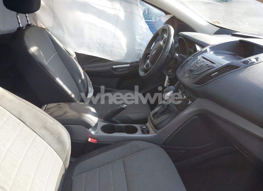 Photo 5 of 2015 Ford Escape SE (VIN 1FMCU9GXXFUB50249)