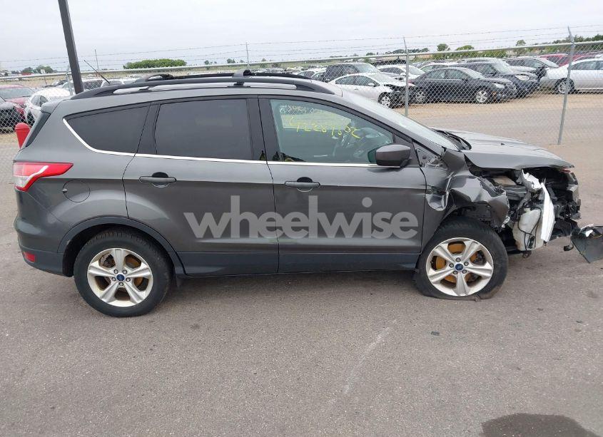 Photo 13 of 2015 Ford Escape SE (VIN 1FMCU9GXXFUC43210)