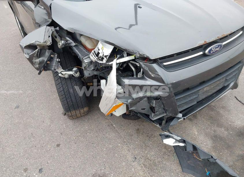 Photo 6 of 2015 Ford Escape SE (VIN 1FMCU9GXXFUC43210)