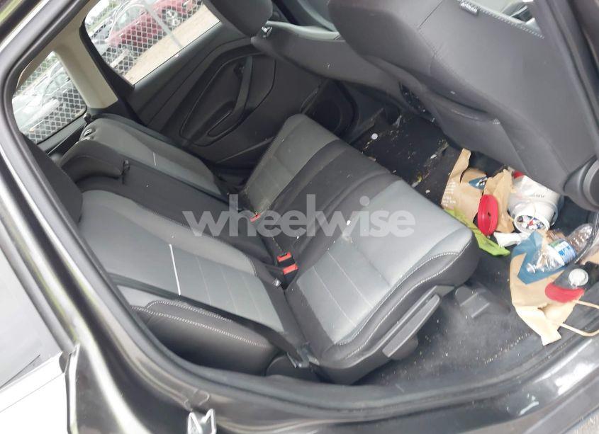 Photo 8 of 2015 Ford Escape SE (VIN 1FMCU9GXXFUC43210)