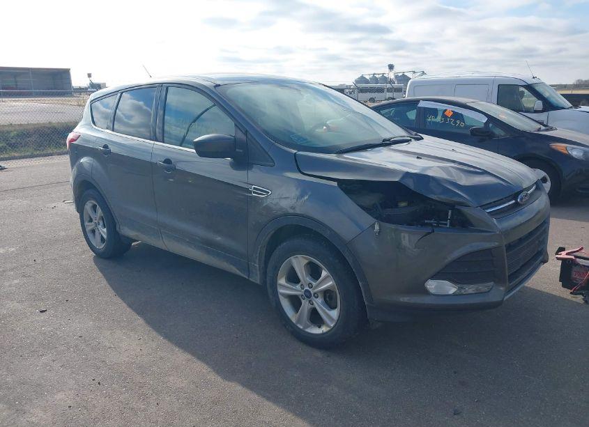 2016 Ford Escape SE (VIN 1FMCU9GXXGUA13913) main photo