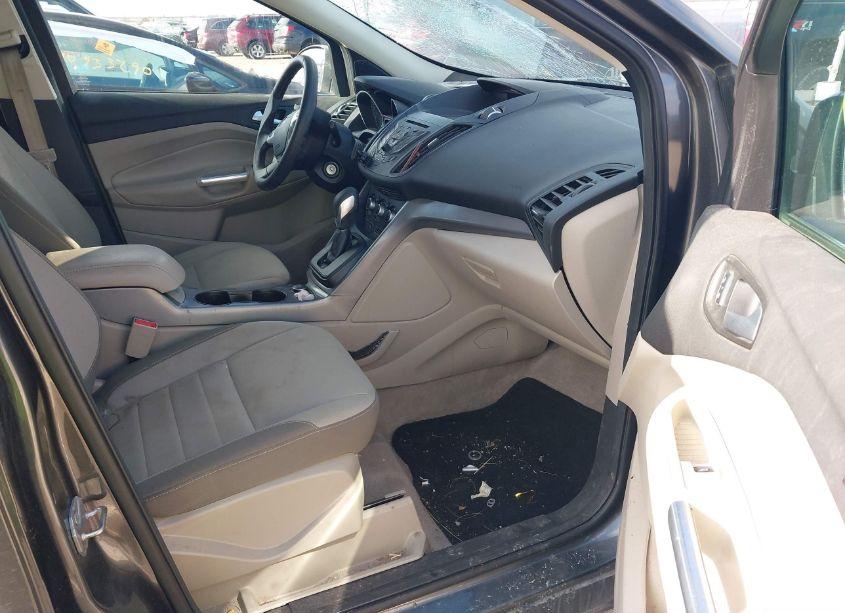 Photo 5 of 2016 Ford Escape SE (VIN 1FMCU9GXXGUA13913)