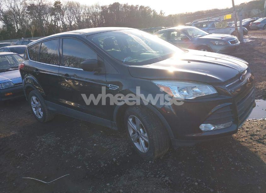 2016 Ford Escape SE (VIN 1FMCU9GXXGUA16441) main photo