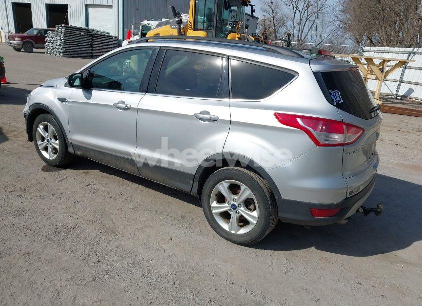 Photo 3 of 2016 Ford Escape SE (VIN 1FMCU9GXXGUA28718)