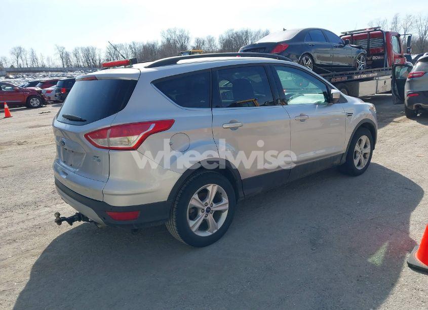 Photo 4 of 2016 Ford Escape SE (VIN 1FMCU9GXXGUA28718)