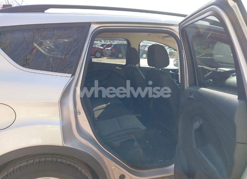 Photo 8 of 2016 Ford Escape SE (VIN 1FMCU9GXXGUA28718)