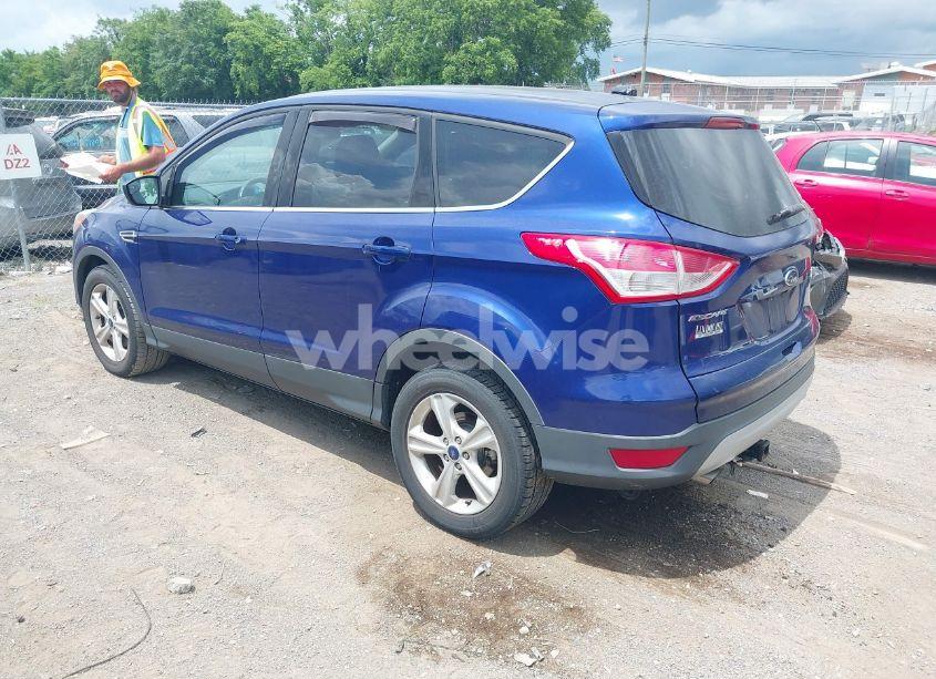 Photo 3 of 2016 Ford Escape SE (VIN 1FMCU9GXXGUA36527)