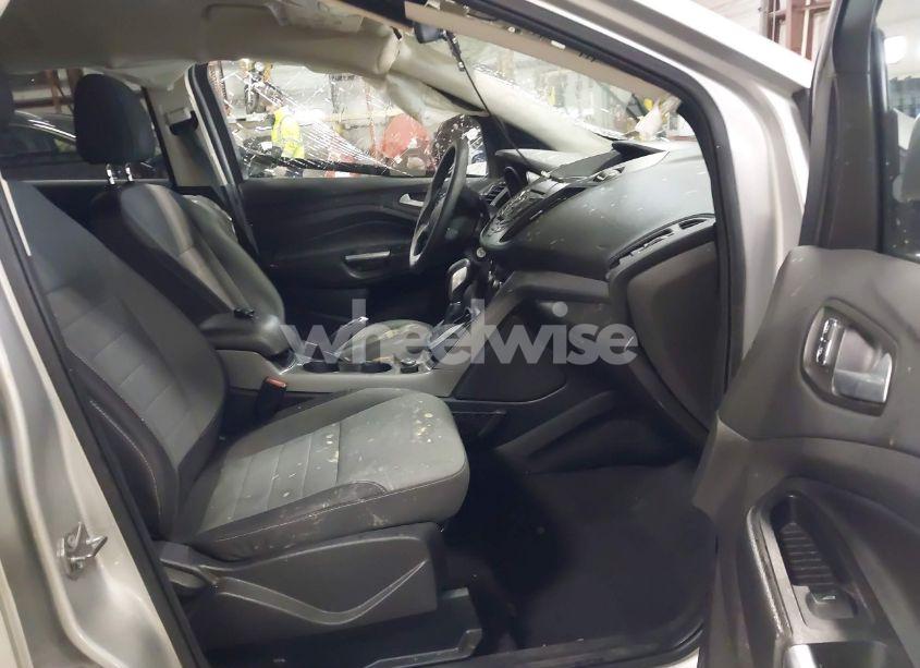 Photo 5 of 2016 Ford Escape SE (VIN 1FMCU9GXXGUA48452)