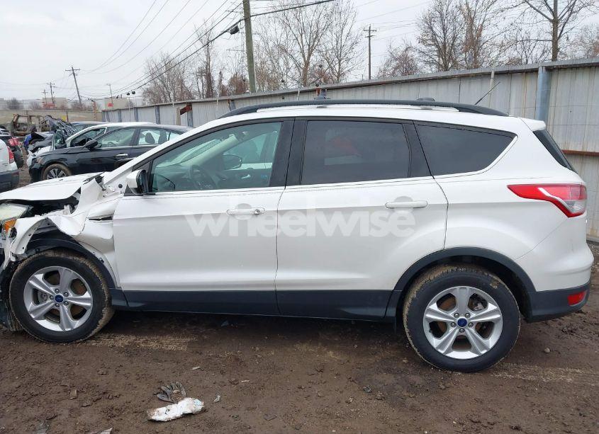 Photo 15 of 2016 Ford Escape SE (VIN 1FMCU9GXXGUA84299)