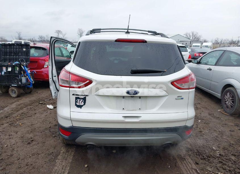Photo 17 of 2016 Ford Escape SE (VIN 1FMCU9GXXGUA84299)