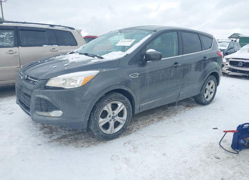 Photo 2 of 2016 Ford Escape SE (VIN 1FMCU9GXXGUA93536)