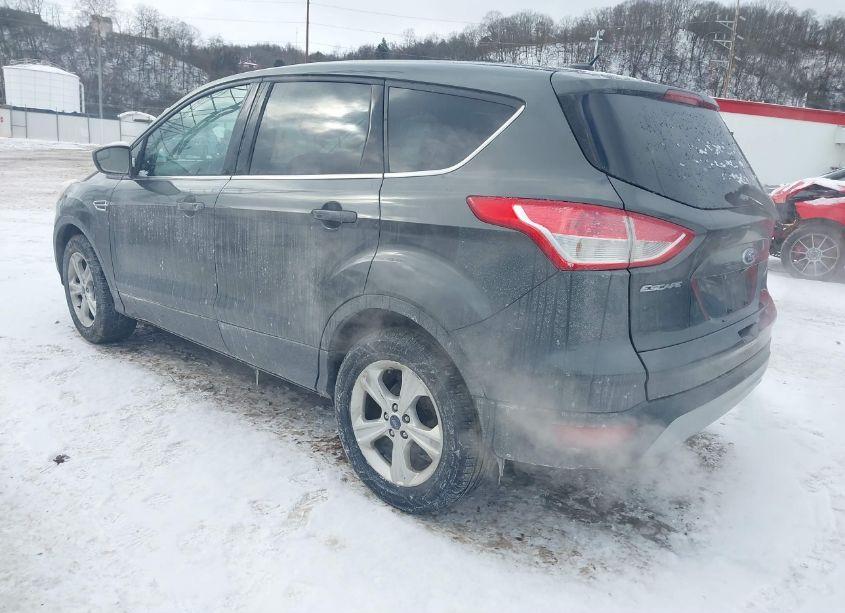 Photo 3 of 2016 Ford Escape SE (VIN 1FMCU9GXXGUA93536)