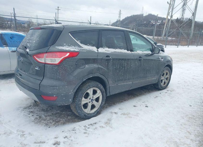 Photo 4 of 2016 Ford Escape SE (VIN 1FMCU9GXXGUA93536)