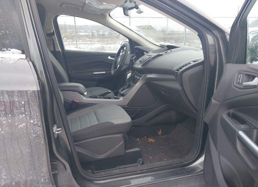 Photo 5 of 2016 Ford Escape SE (VIN 1FMCU9GXXGUA93536)