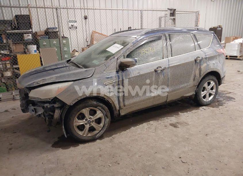 Photo 2 of 2016 Ford Escape SE (VIN 1FMCU9GXXGUB10433)